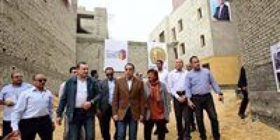 رئيس الوزراء يتفقد أعمال إعادة إحياء منطقة "درب اللبانة" - تواصل نيوز