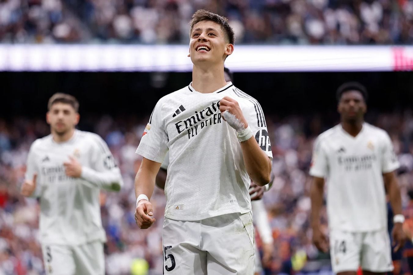 لاعب ريال مدريد أردا غولر خلال مباراة سلتا فيغو في الدوري الإسباني - 4 مايو 2025