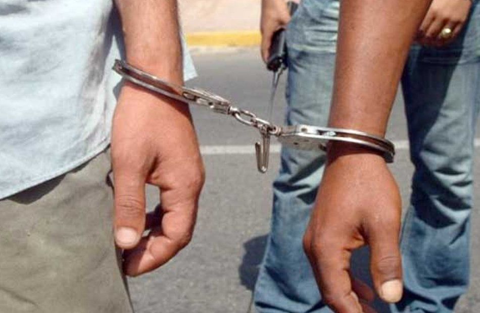 فك شفرات القنوات.. ضبط المتهمين بالتعدي على حقوق الملكية الفكرية في العبور