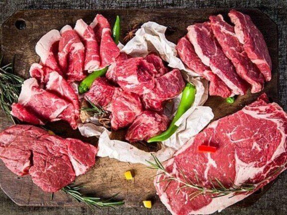نصائح غذائية لتجنب تأثيرات الإفراط في تناول اللحوم خلال عيد الأضحى