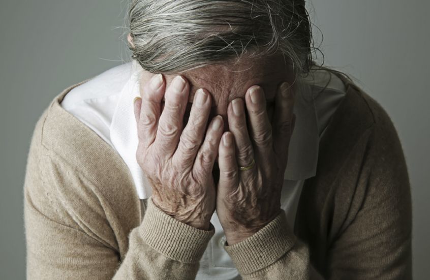 ألزهايمر ليس مرضا دماغيا فقط!.. اكتشاف صادم يغير مفاهيمنا عن المرض