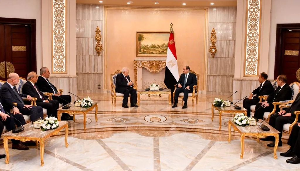 لقاء سابق للرئيس المصري بالرئيس الفلسطيني عام 2024