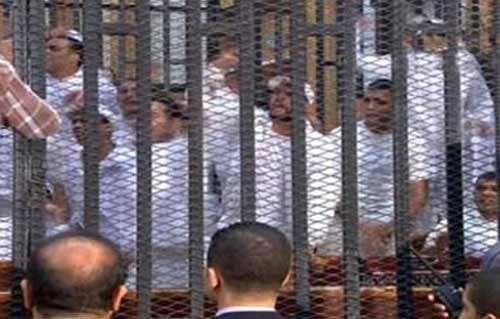 استكمال محاكمة 4 متهمين في قضية «خلية الحدائق».. غدًا استكمال محاكمة 4 متهمين في قضية «خلية الحدائق».. غدًا