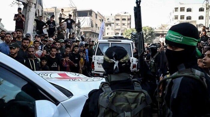 مراسلة القاهرة الإخبارية: إسرائيل تسلمت جميع المحتجزين الأحياء من قطاع غزة مراسلة القاهرة الإخبارية: إسرائيل تسلمت جميع المحتجزين الأحياء من قطاع غزة