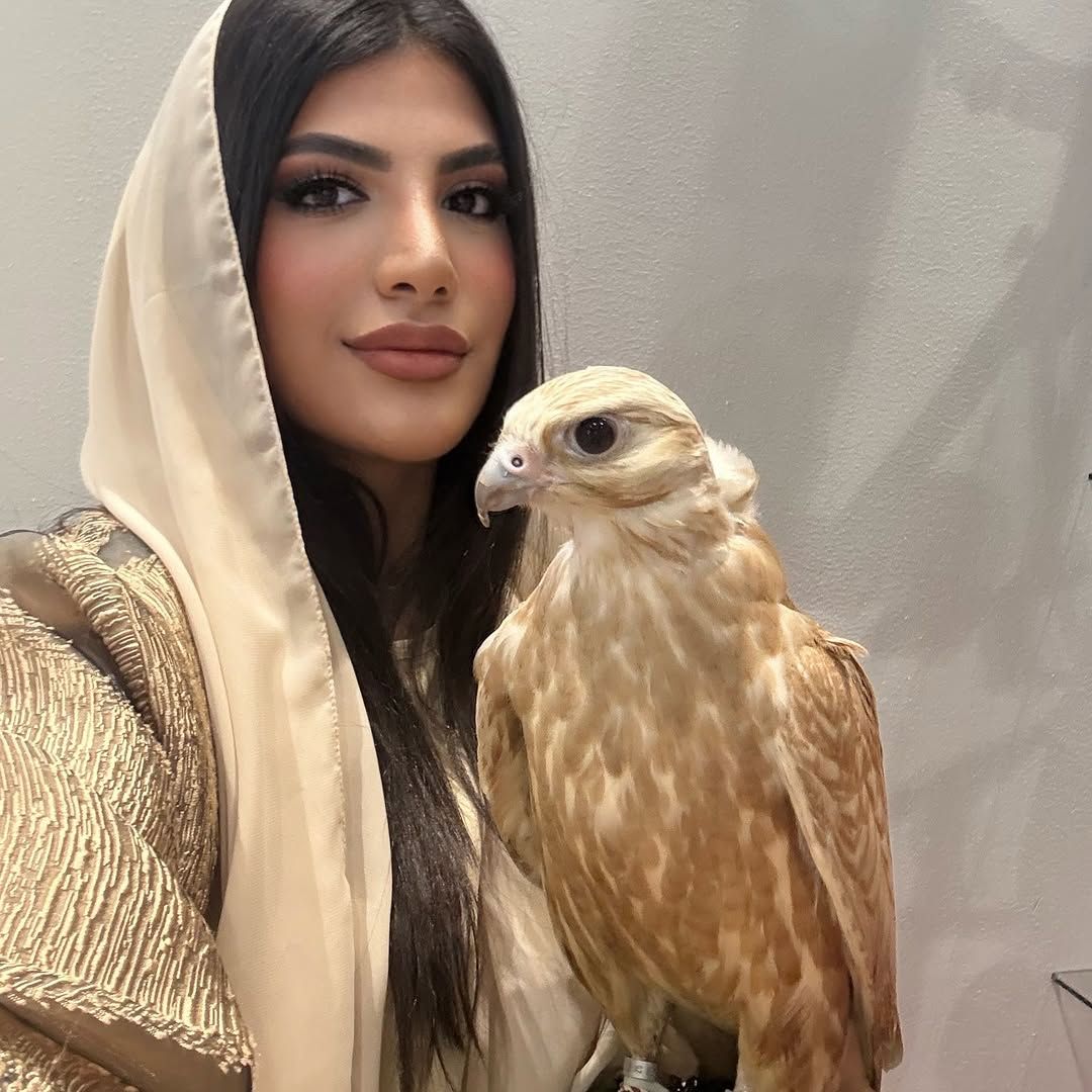 مريم محمد بإطلالات عربية أنيقة (انستغرام)