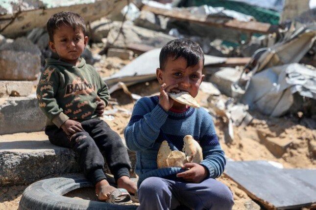 هيئة فلسطينية: هناك خطة طارئة لإعادة الحياة إلى غزة تبدأ بالإغاثة الطبية والغذائية هيئة فلسطينية: هناك خطة طارئة لإعادة الحياة إلى غزة تبدأ بالإغاثة الطبية والغذائية