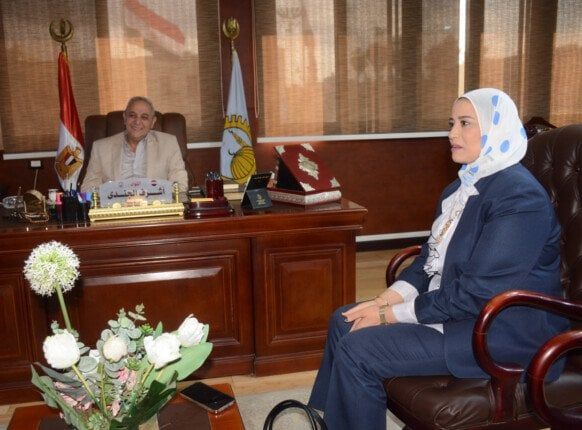 محافظ الغربية يستقبل مديرة الطب البيطري الجديدة محافظ الغربية يستقبل مديرة الطب البيطري الجديدة