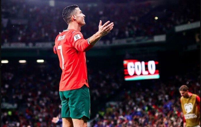 رونالدو يحطم الرقم القياسي كأكثر اللاعبين تسجيلاً في تاريخ تصفيات كأس العالم رونالدو يحطم الرقم القياسي كأكثر اللاعبين تسجيلاً في تاريخ تصفيات كأس العالم