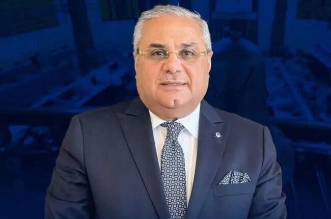 هاشم السيد مساعداً لرئيس الوزراء ورئيساً تنفيذياً متفرغًا لوحدة الشركات المملوكة للدولة هاشم السيد مساعداً لرئيس الوزراء ورئيساً تنفيذياً متفرغًا لوحدة الشركات المملوكة للدولة