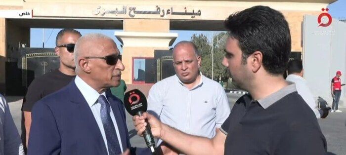 محافظ شمال سيناء: «الهلال الأحمر المصري» مسؤول عن الإشراف ومتابعة المساعدات إلى قطاع غزة محافظ شمال سيناء: «الهلال الأحمر المصري» مسؤول عن الإشراف ومتابعة المساعدات إلى قطاع غزة