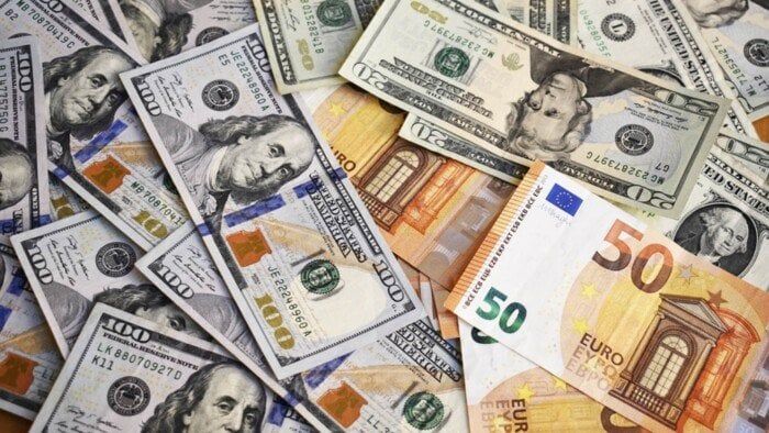 الدولار يتراجع عالميًا بفعل تصاعد التوتر التجاري وتزايد رهانات خفض الفائدة الدولار يتراجع عالميًا بفعل تصاعد التوتر التجاري وتزايد رهانات خفض الفائدة