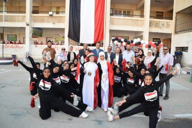 مدير تعليم بورسعيد يشارك طالبات «السيدة زينب الإعدادية» إحياء الذكرى 52 لانتصارات أكتوبر مدير تعليم بورسعيد يشارك طالبات «السيدة زينب الإعدادية» إحياء الذكرى 52 لانتصارات أكتوبر