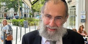 شرطة باريس أوقفت فلسطينيًا لضربه حاخامًا بكرسي خلال جلوسه في مقهى - تواصل نيوز