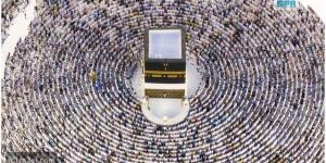 حجاج ذوي الشهداء والمصابين يتمّون مناسك الحج بطواف الوداع - تواصل نيوز