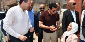وزير الرياضة ومحافظ دمياط يتفقدان منشآت مركز شباب التوفيقية - تواصل نيوز