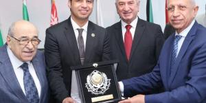 شركة الشحنة الكهربائية برئاسة علي سالم توقع برتوكول تعاون مع الأكاديمية العربية للعلوم والتكنولوجيا بحضور مصطفى الفقي - تواصل نيوز