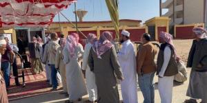 توافد الناخبين على لجان أبو زنيمة والطور وأبو رديس بجنوب سيناء في اليوم الأخير من انتخابات مجلس النواب - تواصل نيوز