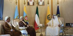 وزير الدفاع الكويتي يبحث مع السفير العماني موضوعات مشتركة - تواصل نيوز