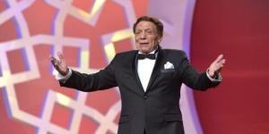 «في مقدمتهم رئيس الوطني للإعلام».. وفد إماراتي في منزل عادل إمام للاطمئنان عليه - تواصل نيوز