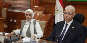 القاصد يترأس اجتماع لجنة الاحتفال بعيد جامعة المنوفية الـ49 - تواصل نيوز