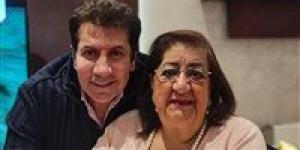 لازمت فراش المرض.. تفاصيل الأيام الأخيرة في حياة والدة هاني رمزي - تواصل نيوز