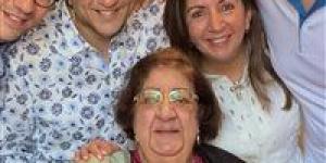 وفاة والدة الفنان هاني رمزي.. تفاصيل - تواصل نيوز