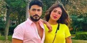 وصول البلوجر هدير عبد الرازق وأوتاكا لحضور جلسة محاكمتهما في قضية الفيديوهات الخادشة - تواصل نيوز