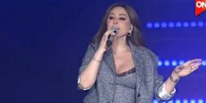 «حلوة يا بلدي» و«حالة حب» تشعلان حماس جمهور إليسا في احتفالات رأس السنة 2026 - تواصل نيوز