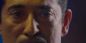 عمرو سعد ناعيا عبد العزيز مخيون: «كنت زي أبويا» - تواصل نيوز