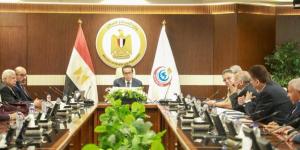 وزير الصحة يناقش استراتيجية توسيع قاعدة المتبرعين بالكلى من الأحياء مع اللجنة الاستشارية العليا لزراعة الأعضاء - تواصل نيوز