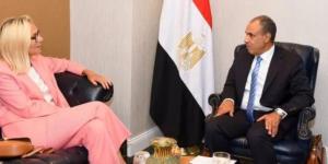 وزير الخارجية يلتقى مع سيجريد كاج نائبة رئيس وزراء هولندا السابقة - تواصل نيوز