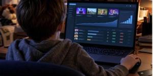 يوتيوب يسحب 118 ألف دولار.. قصة طفل أراد زيادة مشاهدات قناته فصدم والده - تواصل نيوز