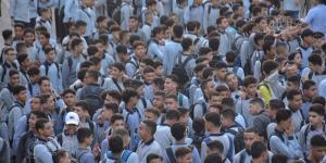 بعد قرار فصل الطالب لتصوير معلمه، خبير تربوي يطالب بمعاقبة إدارات المدارس لتصوير التلاميذ المخالفين - تواصل نيوز