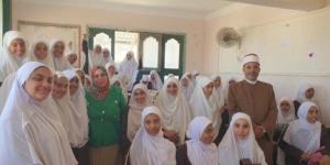 قافلة خريجي الأزهر بالغربية تناقش أثر التكنولوجيا الحديثة في بناء الوعي بمعهد فتيات الغردقة - تواصل نيوز
