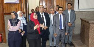 مع انطلاق العام الجامعي 2026/2027.. قيادات جامعة القاهرة تتفقد الكليات ميدانيا لمتابعة انتظام الدراسة - تواصل نيوز