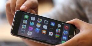 مفاجأة آبل.. سكرينة شاشة آيفون غير ضرورية - تواصل نيوز