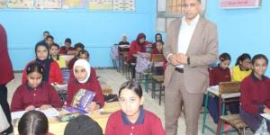 تفعيل الغياب ورفع مهارات القراءة والكتابة.. أبرز توجيهات مدير تعليم الجيزة خلال جولته بمدارس كرداسة - تواصل نيوز