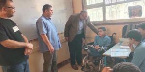 بين التكريم والمحاسبة.. مدير تعليم القليوبية يفاجئ مدارس دملو ببنها ويحيل مدير مدرسة للتحقيق - تواصل نيوز