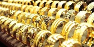 أخبار الاقتصاد اليوم: البورصة تخسر 10 مليارات جنيه بختام تعاملات الأسبوع.. ارتفاع سعر صرف الدولار وتراجع جرام الذهب.. وشعبة الخضراوات توضح أسباب ارتفاع أسعار الخيار - تواصل نيوز