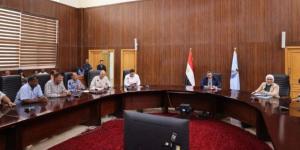 محافظ البحر الأحمر يبحث مستجدات مدينة الحرفيين بالغردقة - تواصل نيوز