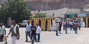 رشاد العليمي يؤكد استمرار عملية «فجر اليمن» حتى استعادة مؤسسات الدولة - تواصل نيوز