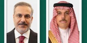 هاتفيًا.. وزير الخارجية يبحث استمرار الهجمات على المملكة مع نظيره التركي - تواصل نيوز