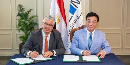باستثمارات 20 مليون دولار..توقيع عقد مصنع حقائب سفر صينية بالقنطرة غرب - تواصل نيوز