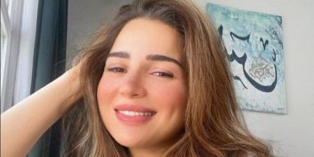 مي عز الدين تتصدر التريند بسبب جلسة تصوير - تواصل نيوز