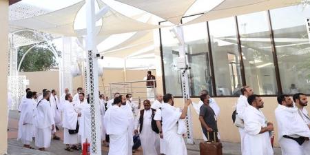حجاج الإمارات يؤدون ركن الحج الأعظم على صعيد عرفات (صور) - تواصل نيوز