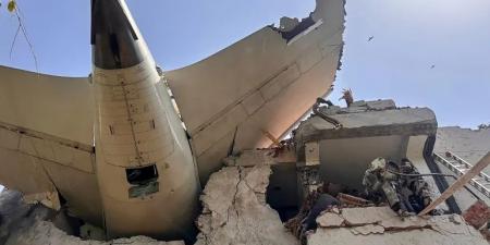 مقتل جميع ركاب الطائرة الهندية في مطار أحمد أباد - تواصل نيوز