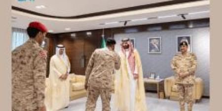 شاهد .. الأمير عبدالله بن بندر يستقبل قيادات الحرس الوطني مهنئين بعيد الأضحى - تواصل نيوز