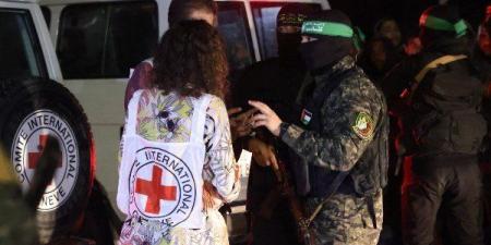 بدء عملية تسليم جثث المحتجزين الإسرائيليين في غزة - تواصل نيوز