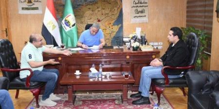 محافظ الفيوم يلتقي أعضاء مجلسي النواب والشيوخ لبحث مطالب المواطنين - تواصل نيوز