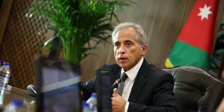 السنيد يكتب: مسؤولية الحكومة عن اوجه القصور في الادارة العامة - تواصل نيوز